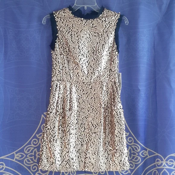 Nanette Lepore • Love Theme dress in gold sequins - Picture 3 of 8